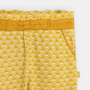 Beebitüdrukute graafilise mustriga püksid, kuldkollased
