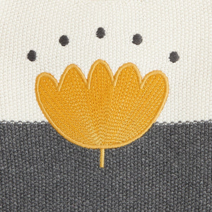 Beebitüdrukute lilleõie motiiviga sviiter